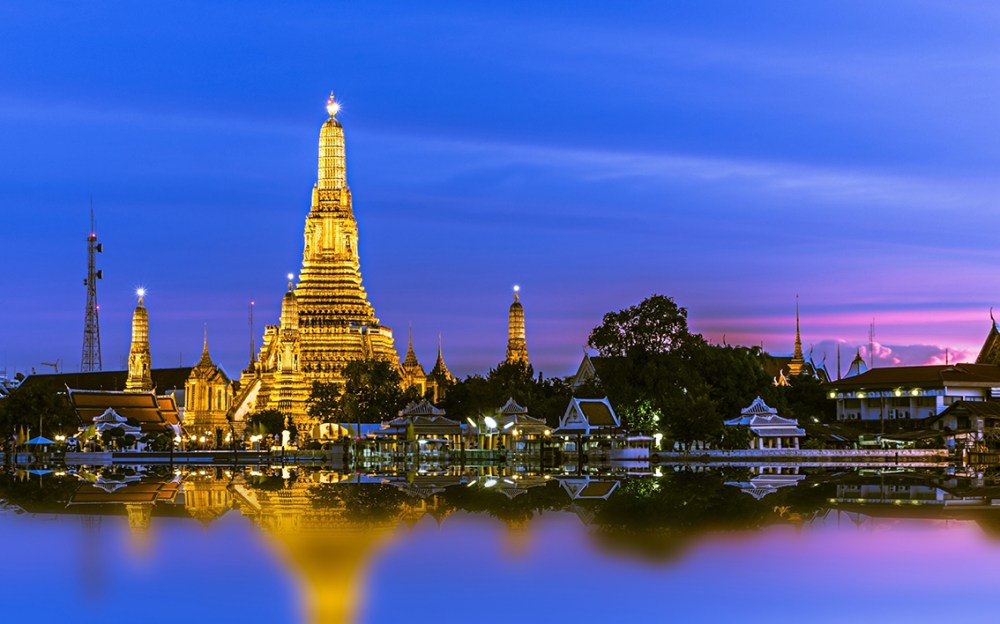 Wat Arun (Temple of Dawn), Bangkok, Thailand